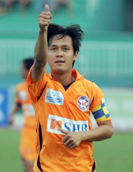 Năm 2010, Minh Phương cũng chính thức chia tay CLB ĐTLA sau hơn 8 năm gắn bó để chuyển tới thi đấu cho SHB Đà Nẵng.